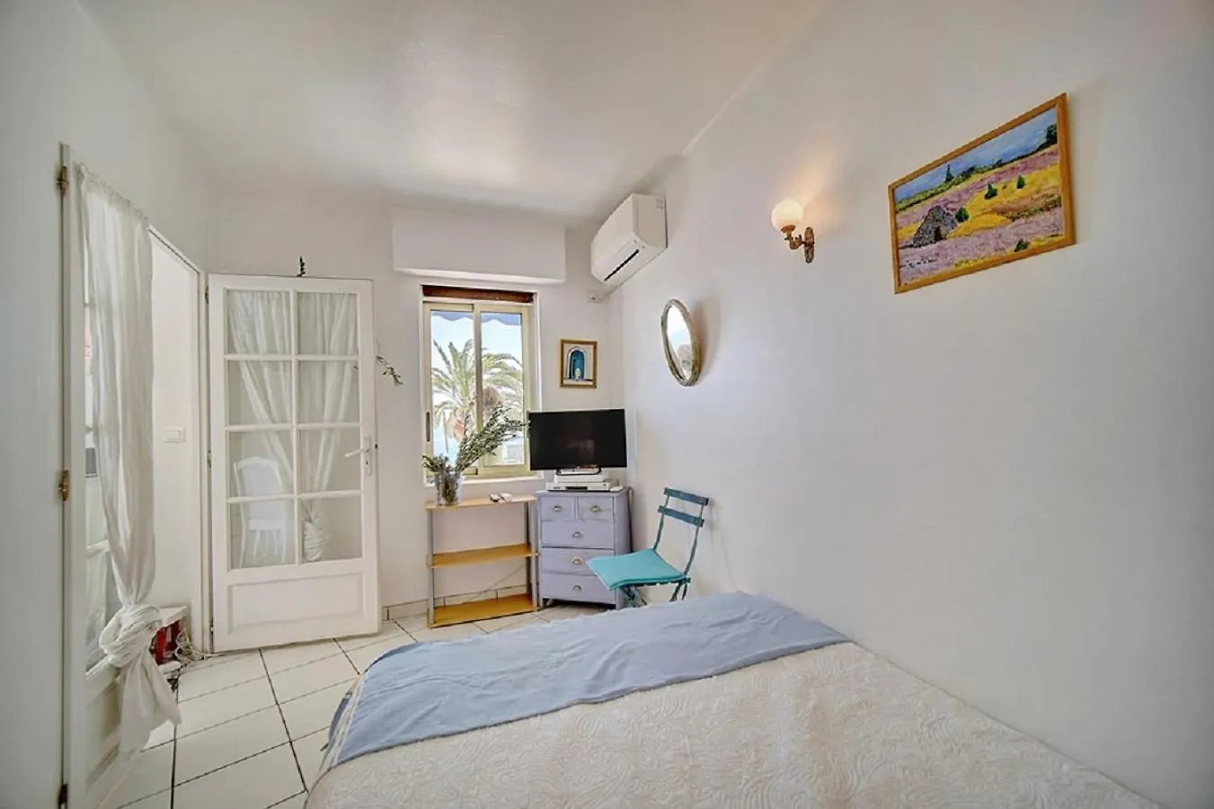 Charmant 2 Pieces Avec Terrasse Vue Mer L! A1B120 Cannes France