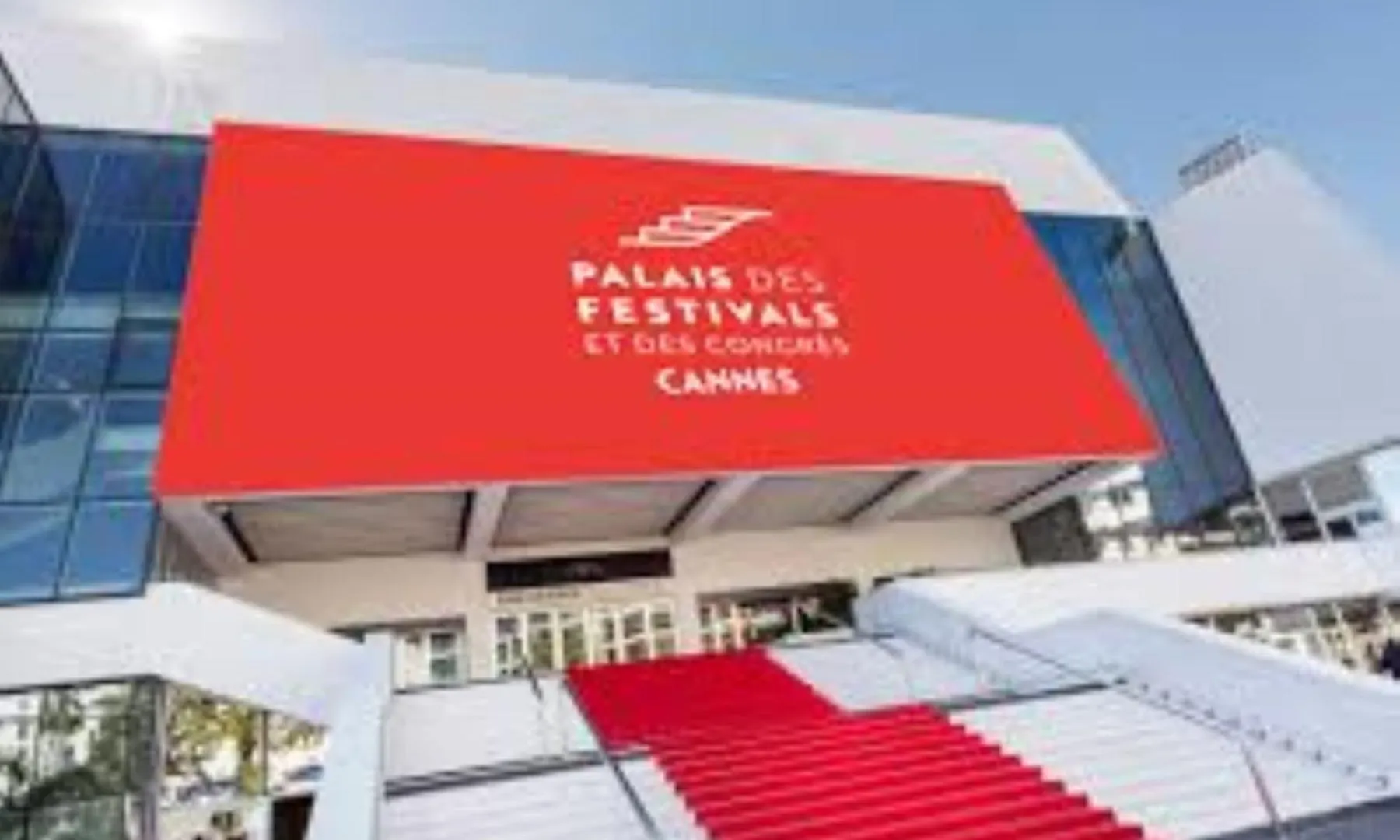 Charmant 2 Pieces Avec Terrasse Vue Mer L! A1B120 Cannes France